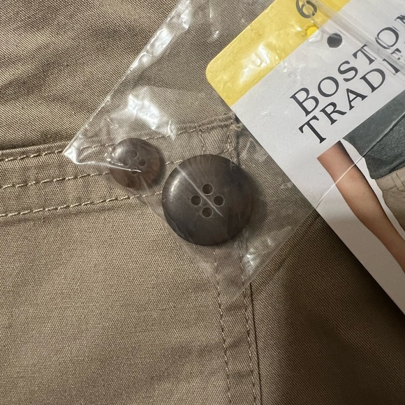 Boston Traders Women's Short - Picture 8 of 11